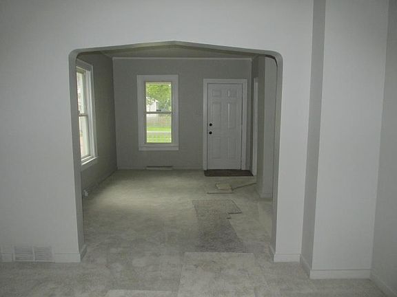 4th image of 808 Waller St