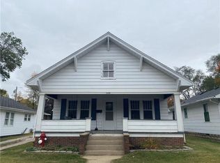 208 E Dole St, Paris, IL 61944