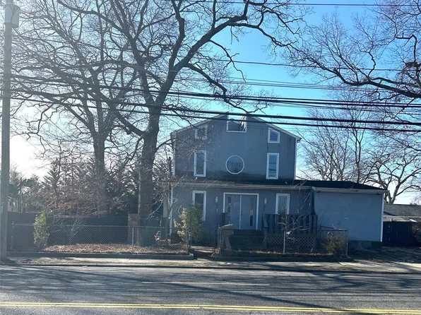 90 Jerusalem Avenue, Massapequa, NY 11758