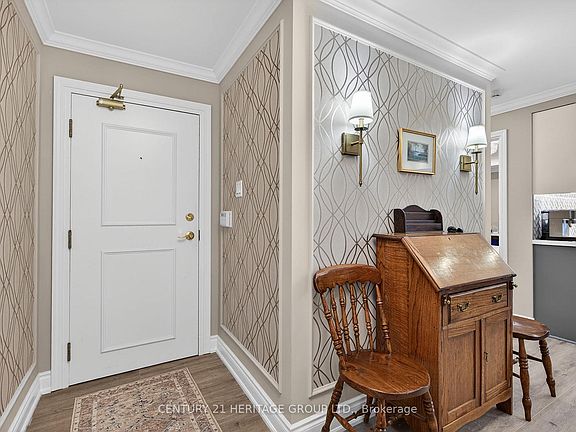 3rd image of 40 Harding Blvd W #112