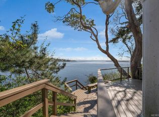 309 King George Ter, Oak Bay, BC V8S2J8