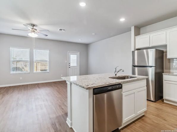 3921 Abbott Rdg #102