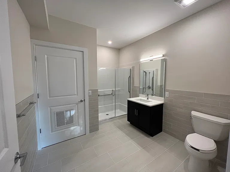 19-23 N Broad St #C — Photo 7