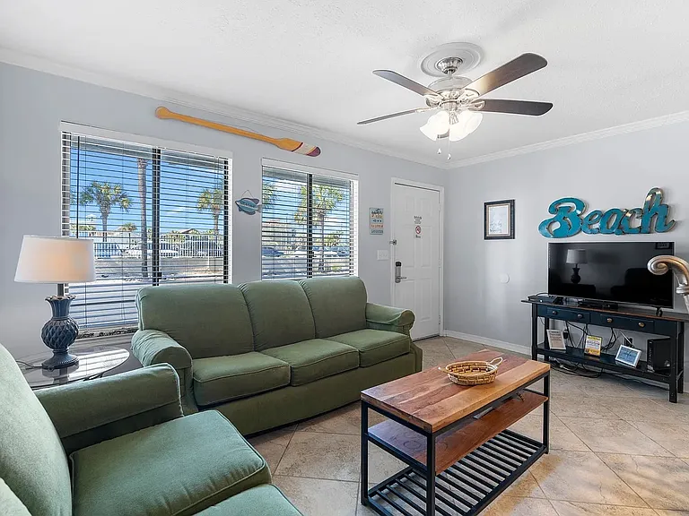 6829 Thomas Dr #202 — Photo 2