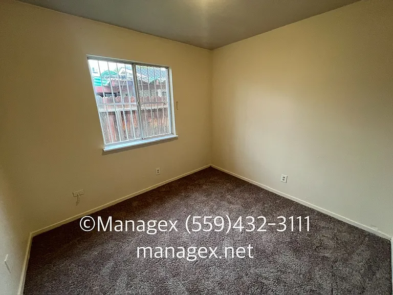 554 S Backer Ave — Photo 9