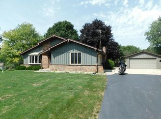 W238S8065 Highland Dr, Big Bend, WI 53103