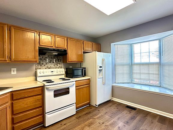 3rd image of 704 Saint Peters Ct