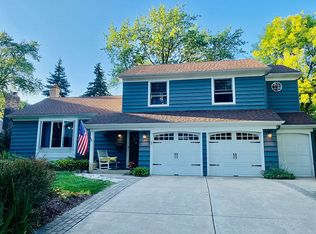 513 E 12th Ave, Naperville, IL 60563