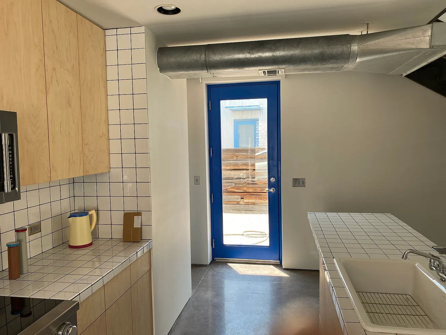 739 S Fremont Ave — Photo 3