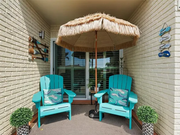 10365 Paradise Blvd APT 21, Treasure Island, FL 33706