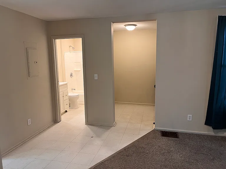 51 Ossian St — Photo 6