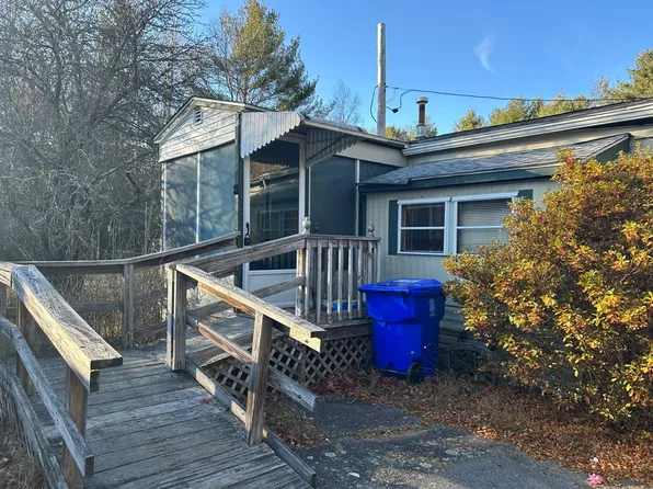 27 Willow Ter, Taunton, MA 02780