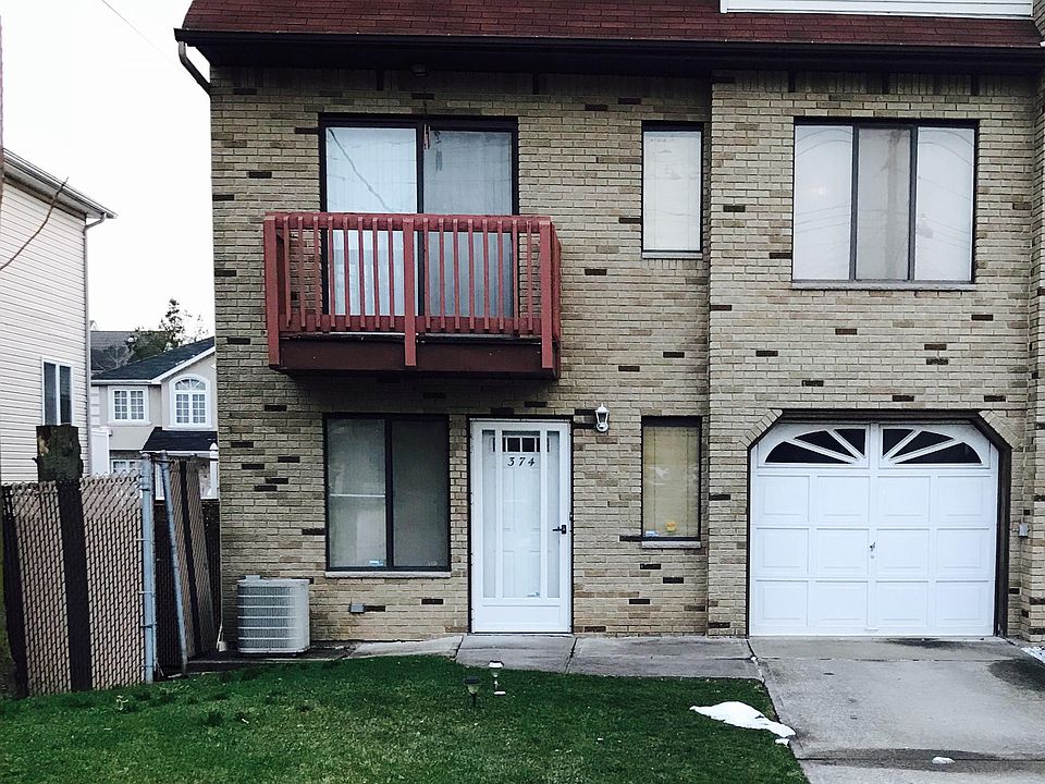 1st image of 374 Giffords Ln