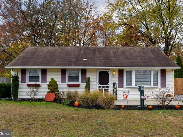 48 S Rose Ln, West Berlin, NJ 08091