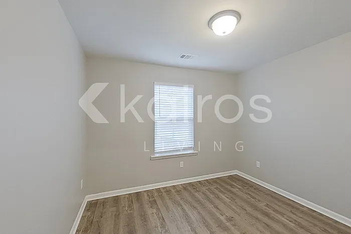 136 Western Red Cedar Dr — Photo 17