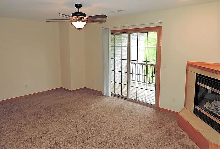 2869 Coral Ct #301 — Photo 5