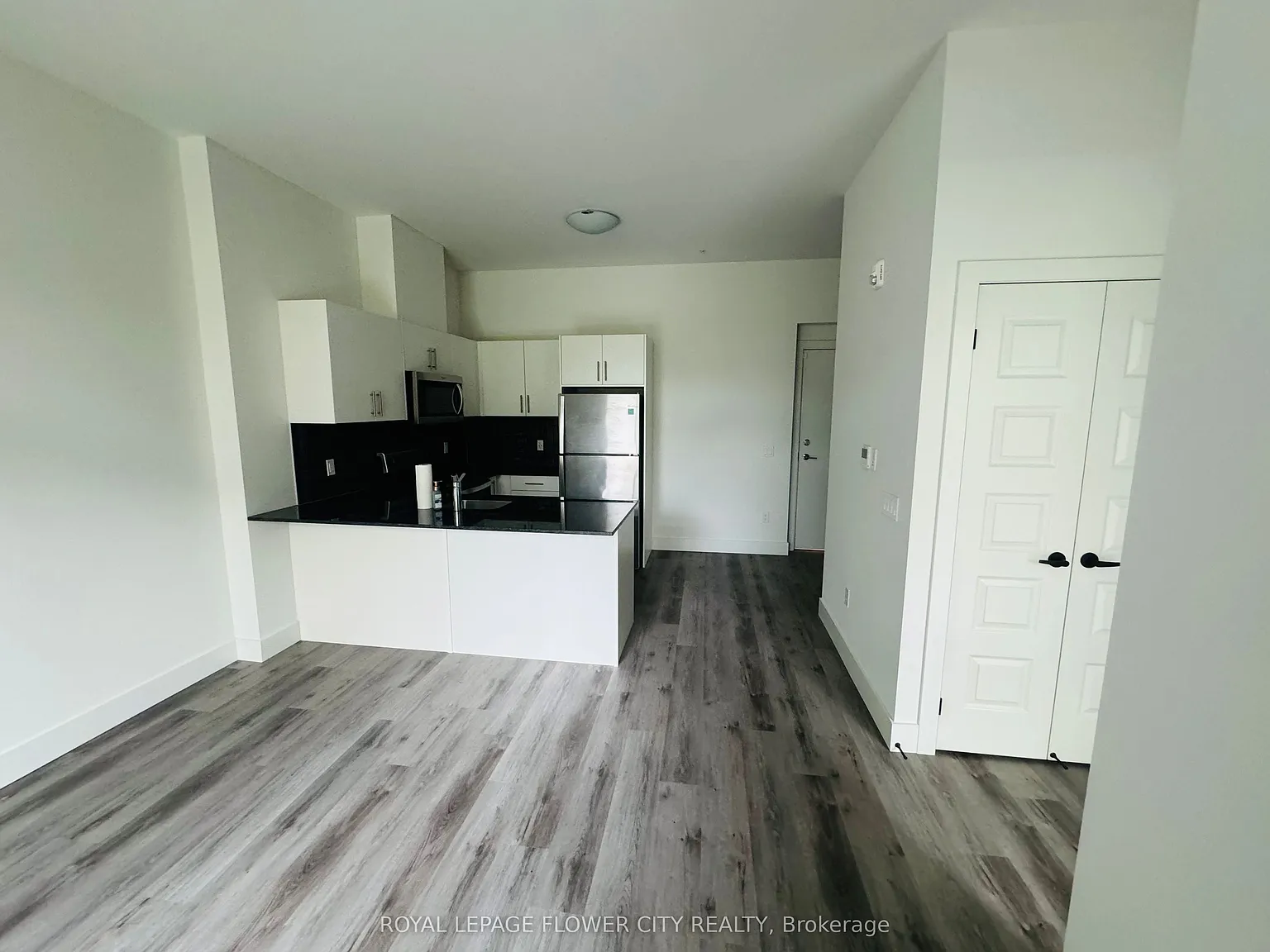 Spurline Condos — Photo 3