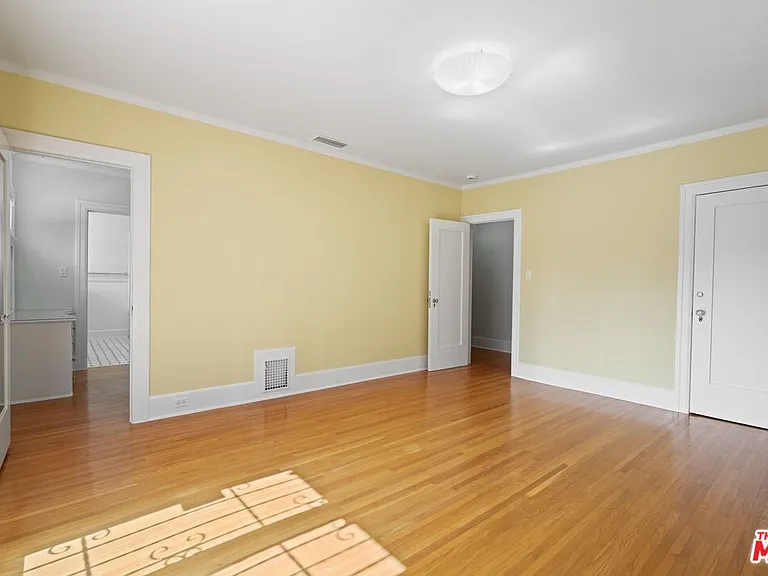 624 S Arden Blvd — Photo 10