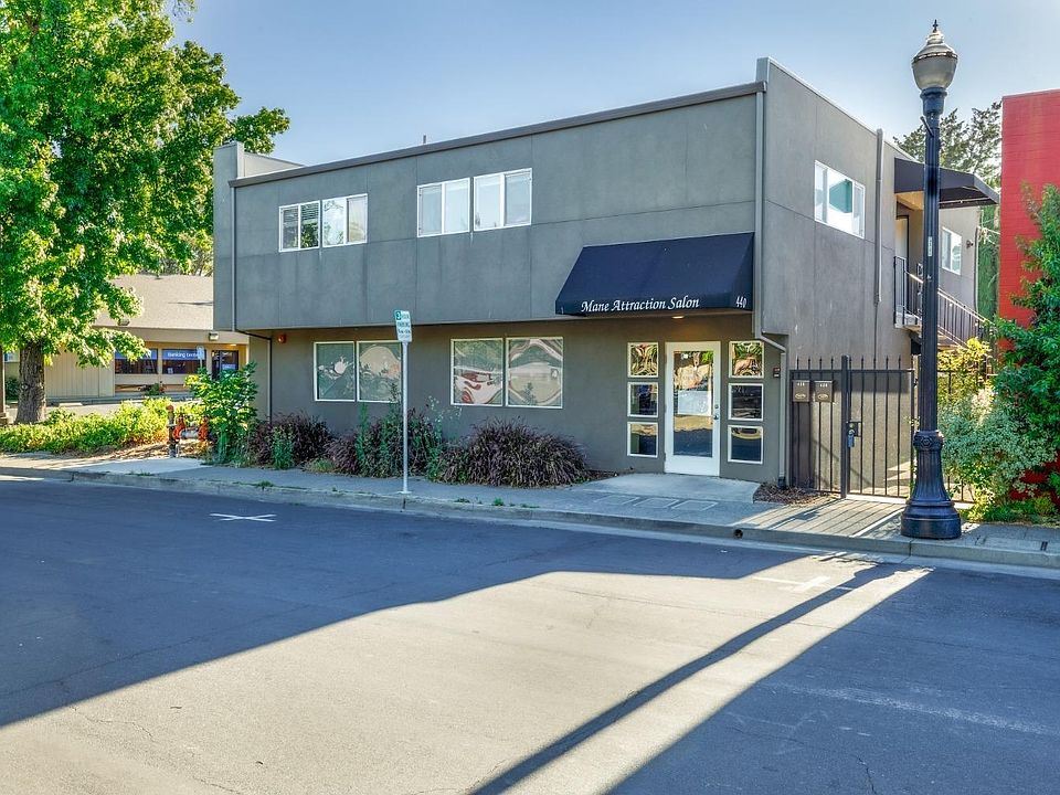 1st image of 436 - 440 Center Street