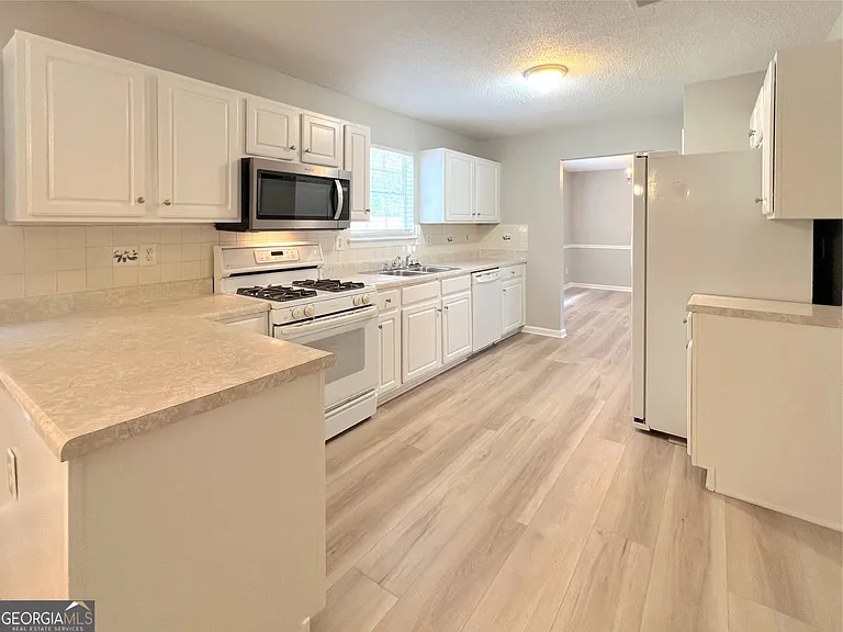 5983 Hitt Lake Trl — Photo 10