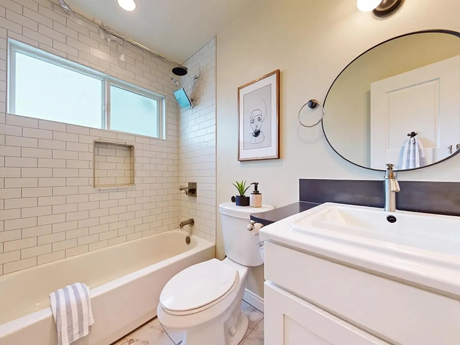 2 bed, 800 sqft, $2,499 — Photo 4