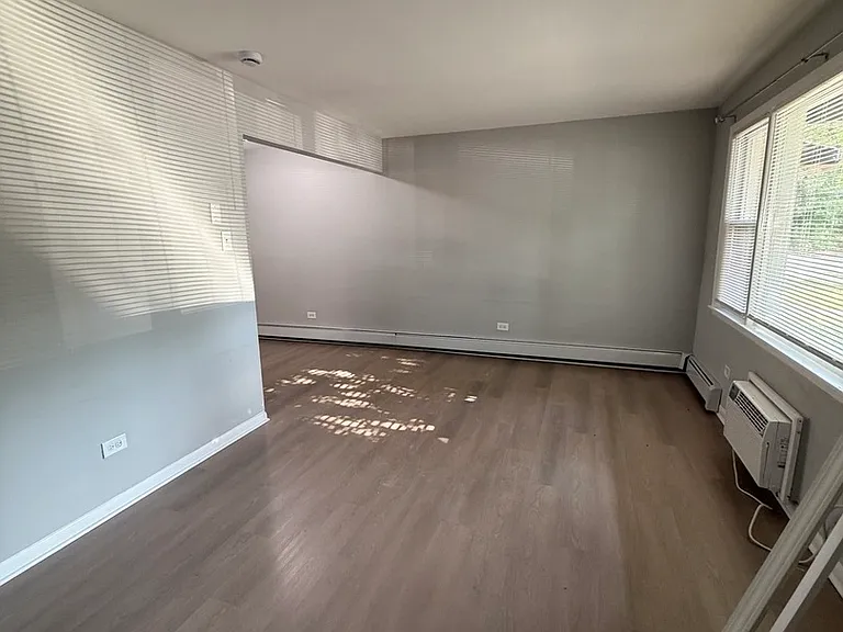5331 S Kilbourn Ave #2 — Photo 6