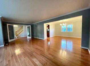 15 Hamilton Ln, Plainsboro, NJ 08536