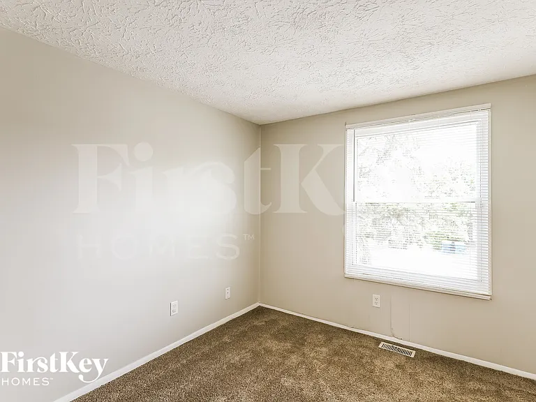 8041 E 34th St — Photo 11