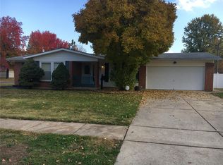 1375 Sandy Dr, Florissant, MO 63031
