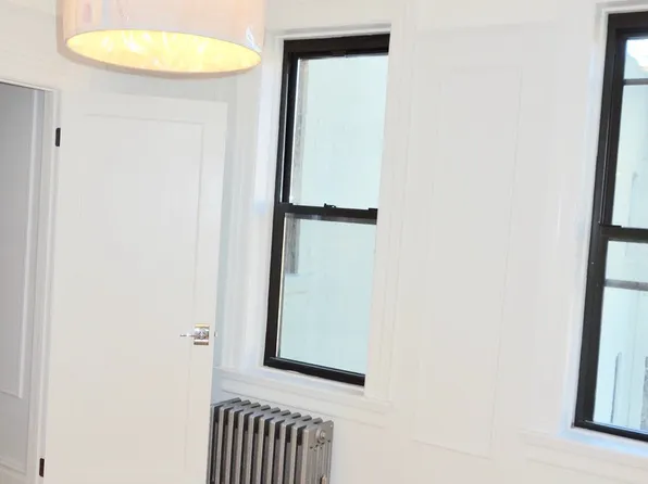 246 15th Street image 19 of 24