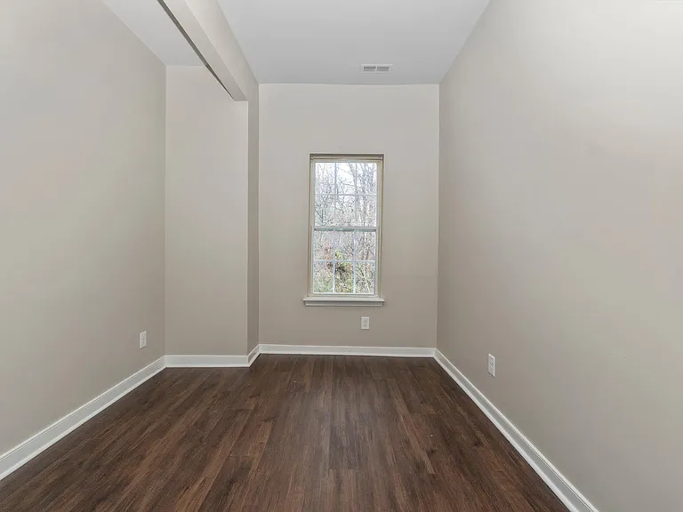 2413 Lamb Ave #4 — Photo 19