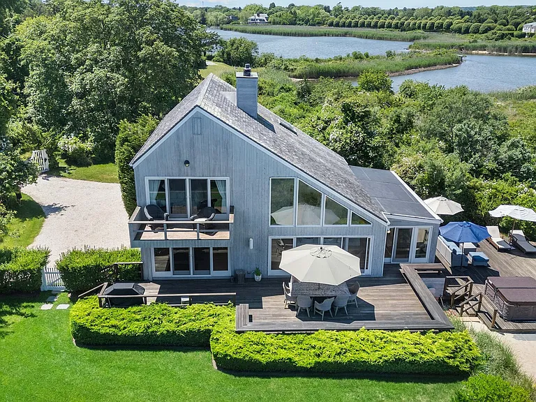 726 Flying Point Rd — Photo 34