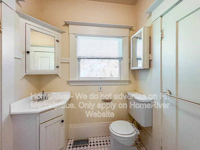 2800 F St — Photo 12