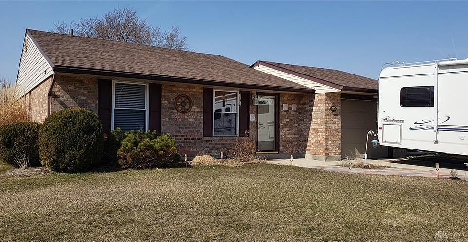 1st image of 4869 Meadowvista Dr