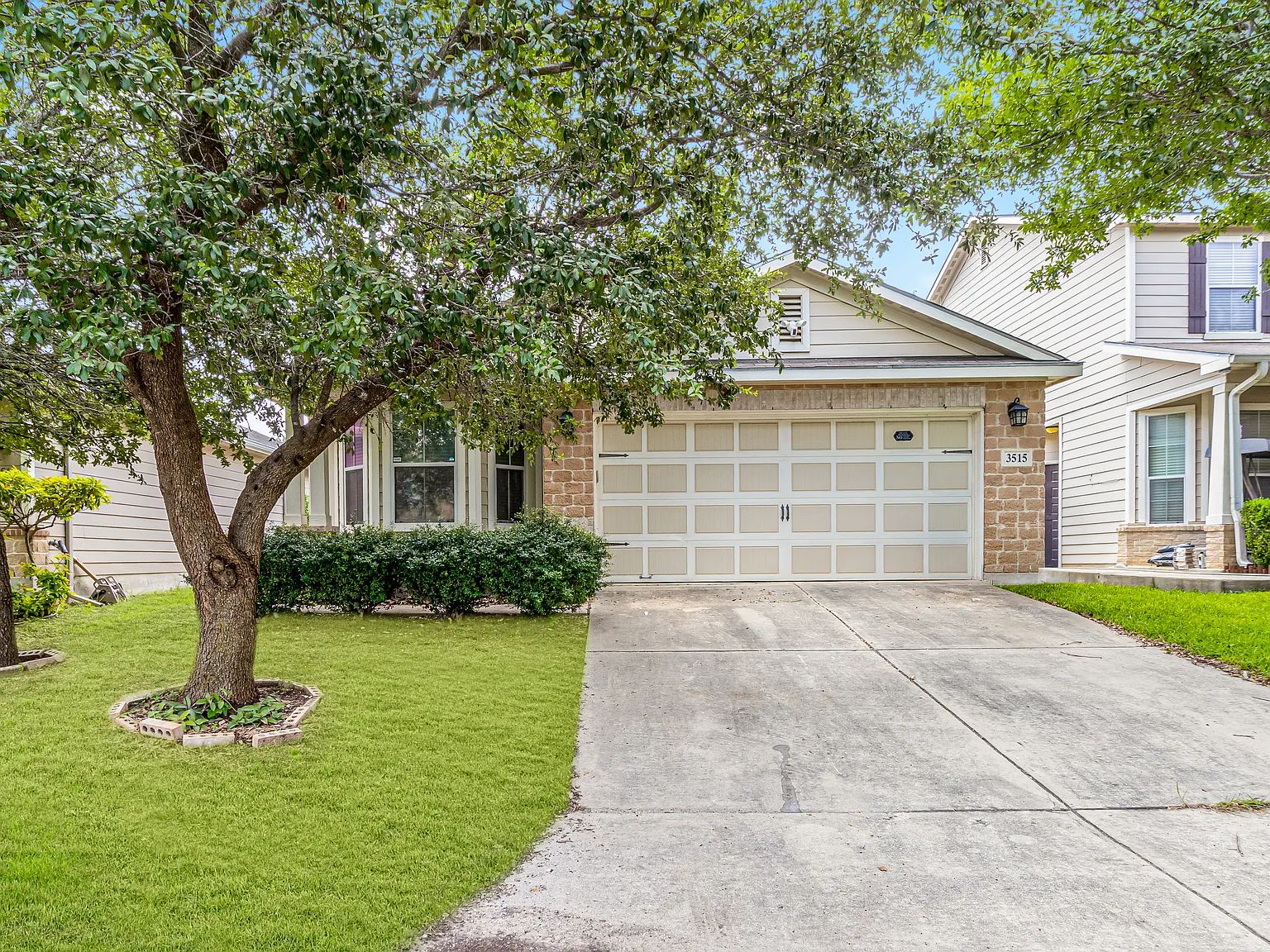 3 bed, 1459 sqft, $1,650 — Photo 1