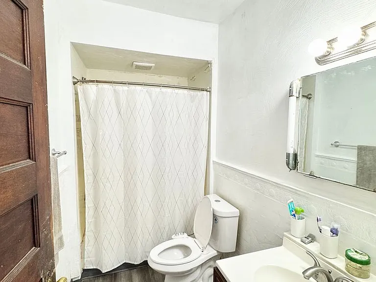 301 S Winebiddle St — Photo 18