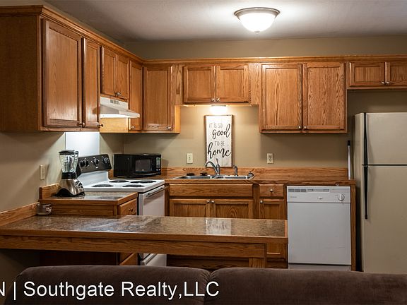 2nd image of 3319 W 4th St APT 114