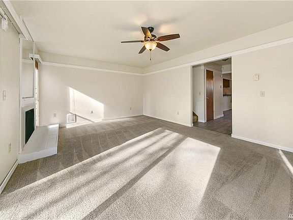 4th image of 11335 SE 209th Ln APT 29