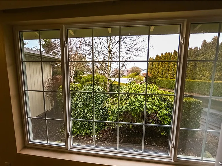2102 Margaret Pl — Photo 2