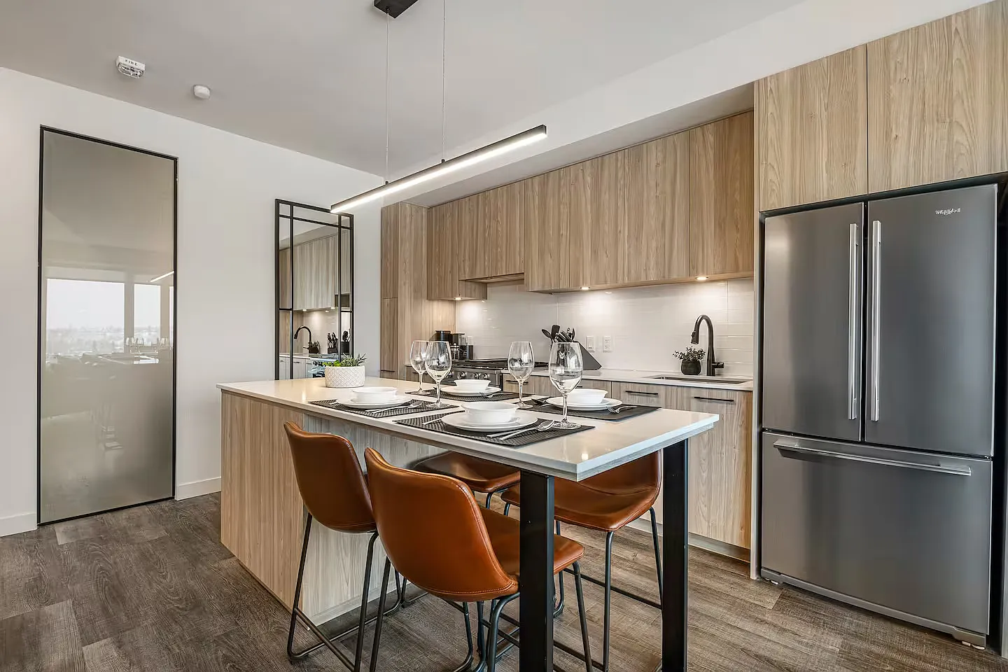 805 Theodore — Photo 2