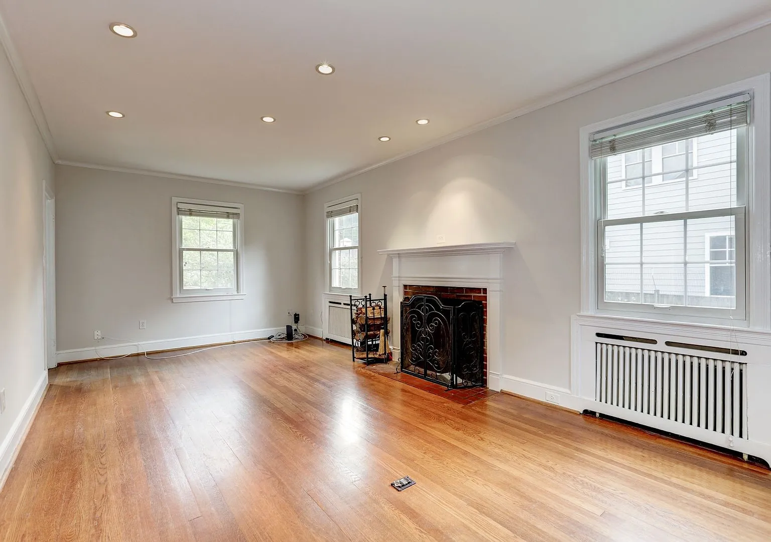 3 Bed Colonial in AU Park | Finished Basement | Fenced Yard & Large Deck — Photo 4