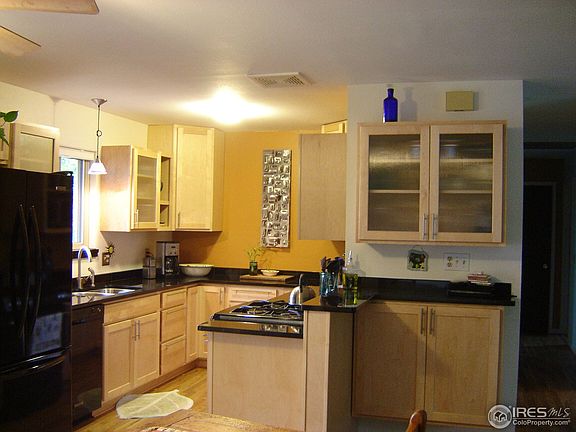 5th image of 2493 N Franklin Ave