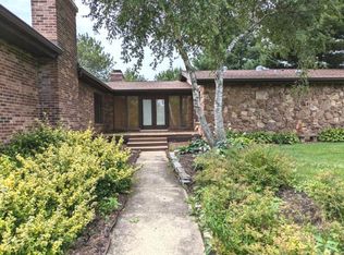 3N080 Morningside Ave, West Chicago, IL 60185