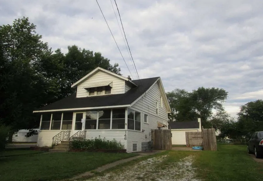 146 Parcom St photo 1