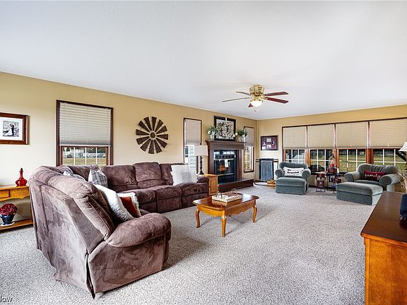 4th image of 104 Spruce Dr
