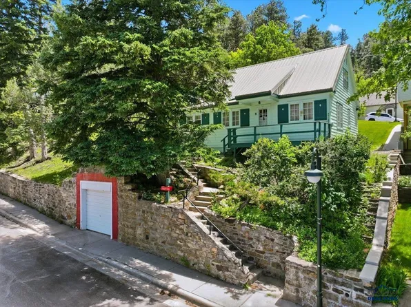 8 Jefferson St, Deadwood, SD 57732