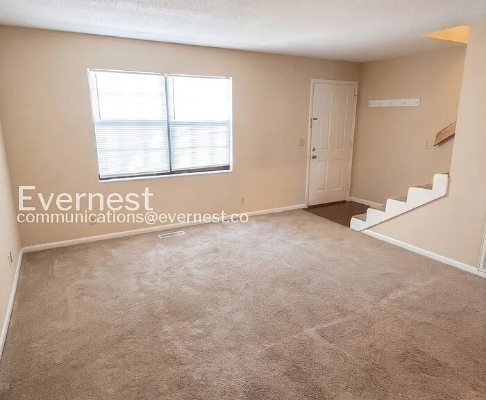 1710 Ichabod Ln #B — Photo 6