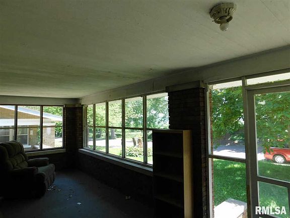 5th image of 1319 E Nebraska Ave