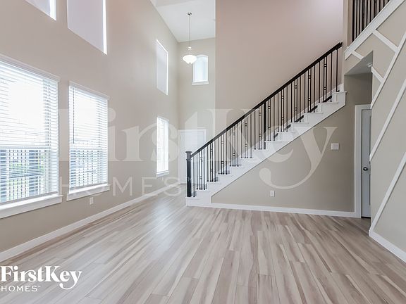 5th image of 15758 Cairnwell Bend Dr