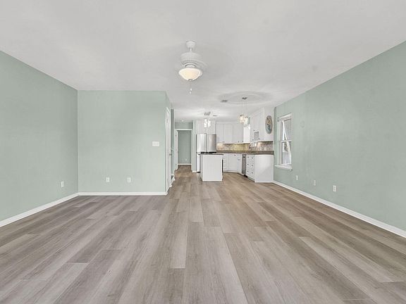 2nd image of 93 Beachfront Trl